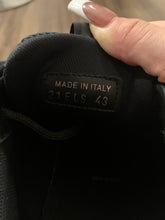 Load image into Gallery viewer, Dior B22 Black &amp; White