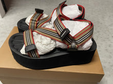Load image into Gallery viewer, Burberry Patterson Platform Sandals