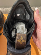 Load image into Gallery viewer, LV Archlight Sneaker