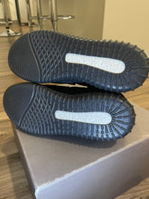 Load image into Gallery viewer, Yeezy Boost 750