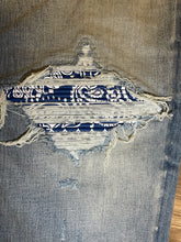Load image into Gallery viewer, Amiri MX1 Blue Bandana Jean